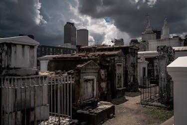 Stadsbusrondleiding door de spookachtige begraafplaats van New Orleans